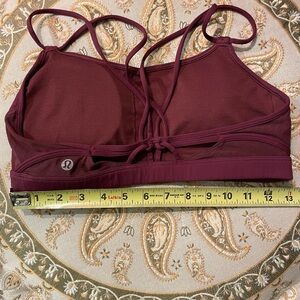 Lululemon sports bra